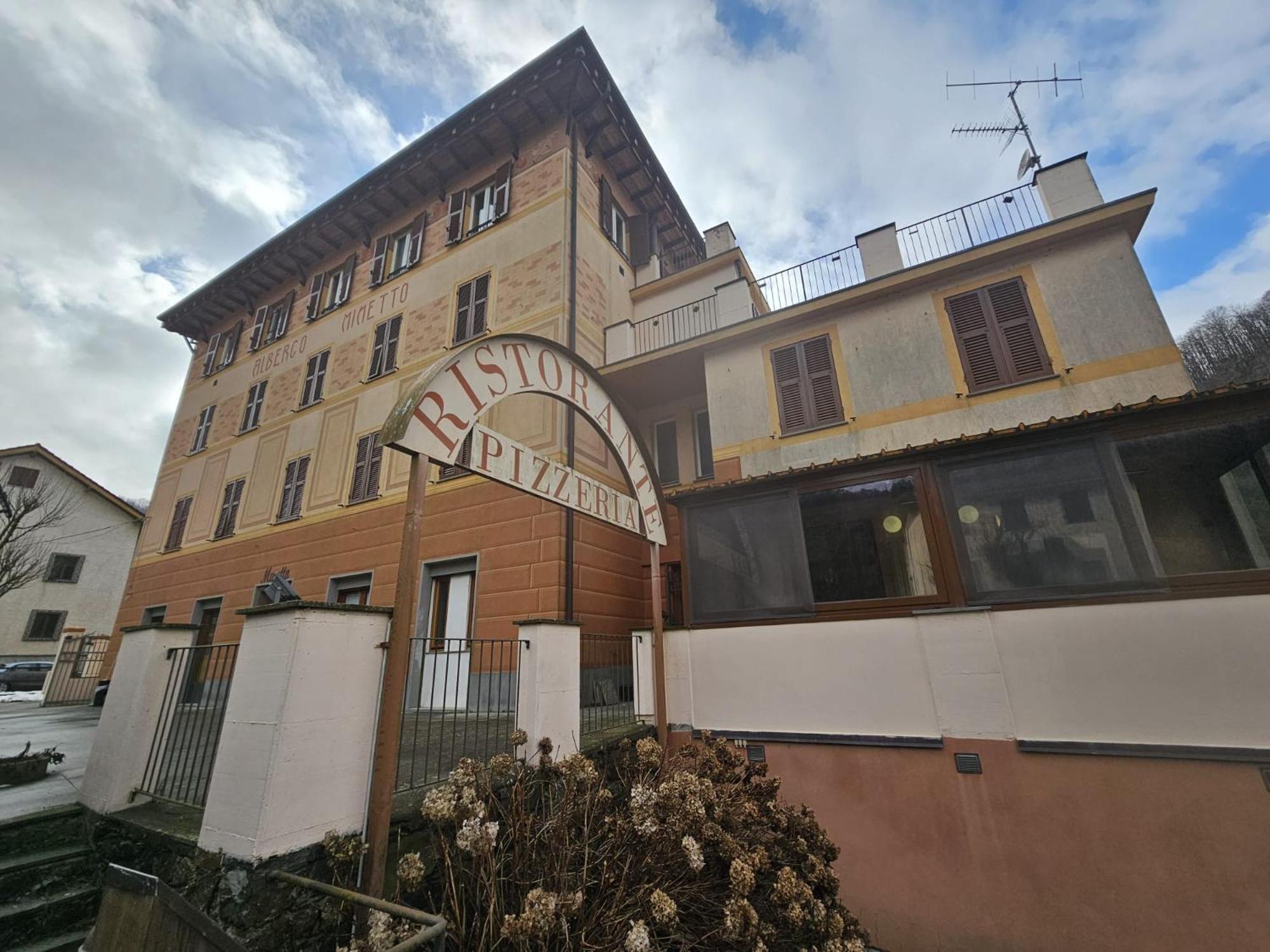 Albergo Minetto Martina Olba Экстерьер фото